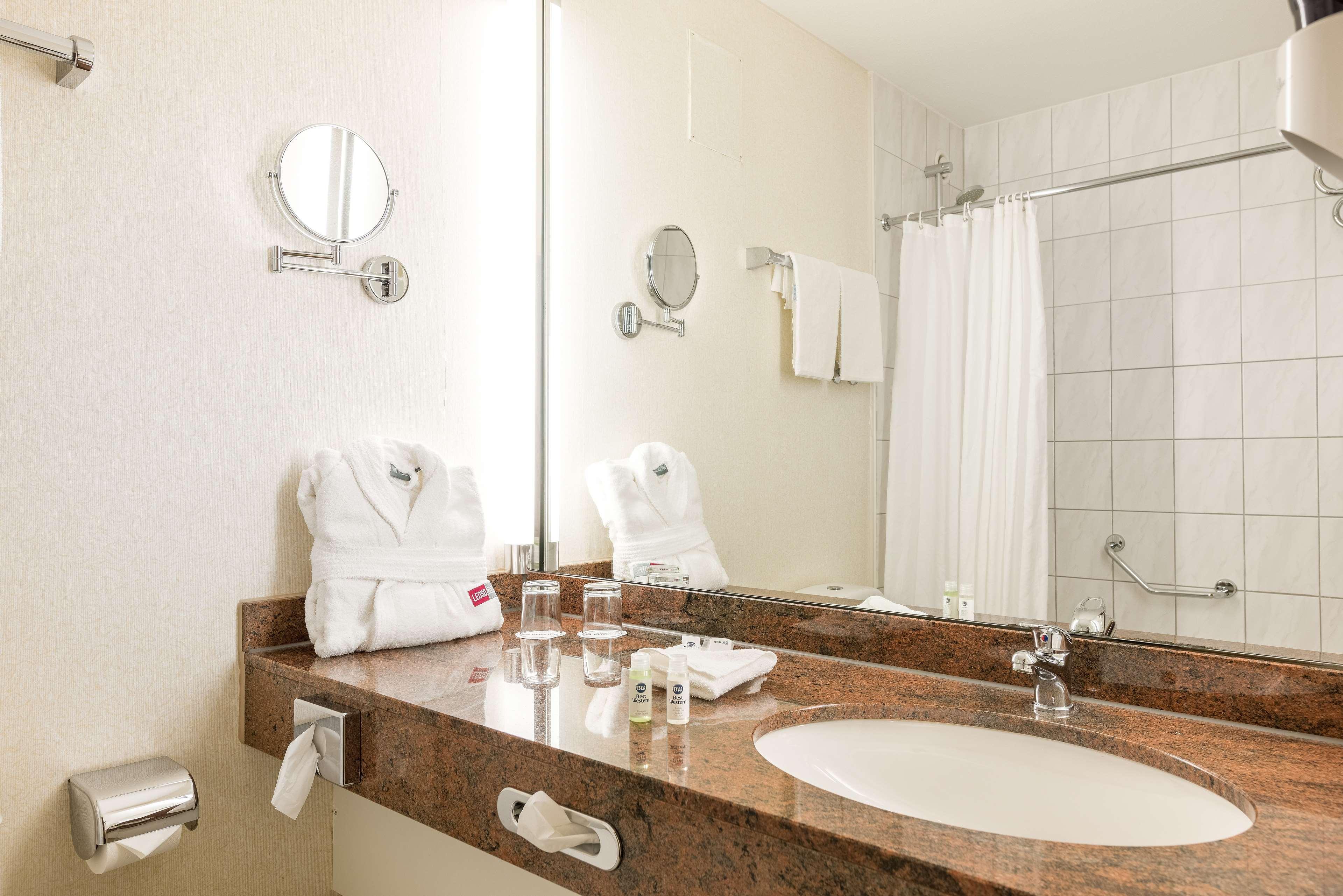 Leoso Hotel Ludwigshafen Bagian luar foto