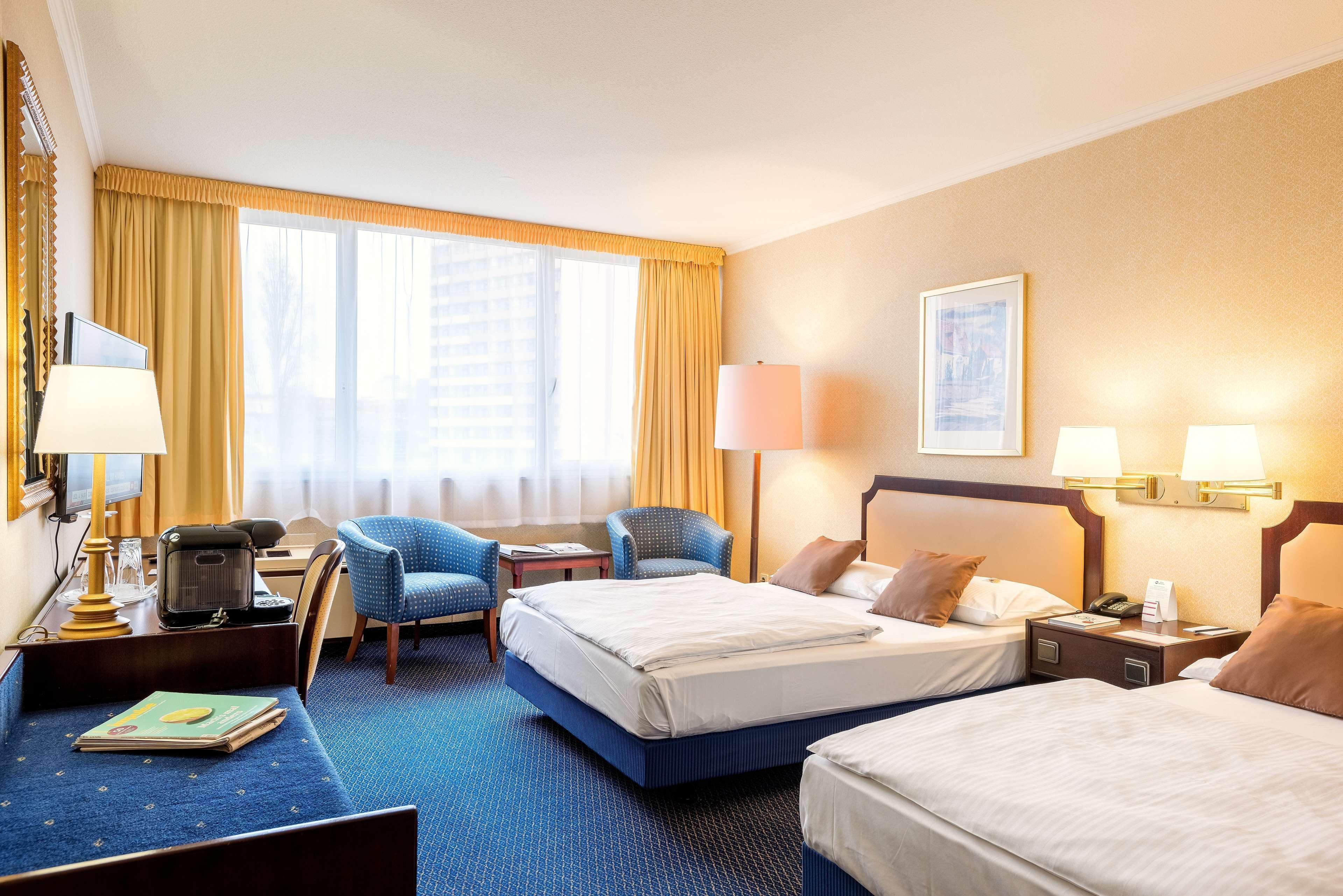 Leoso Hotel Ludwigshafen Bagian luar foto
